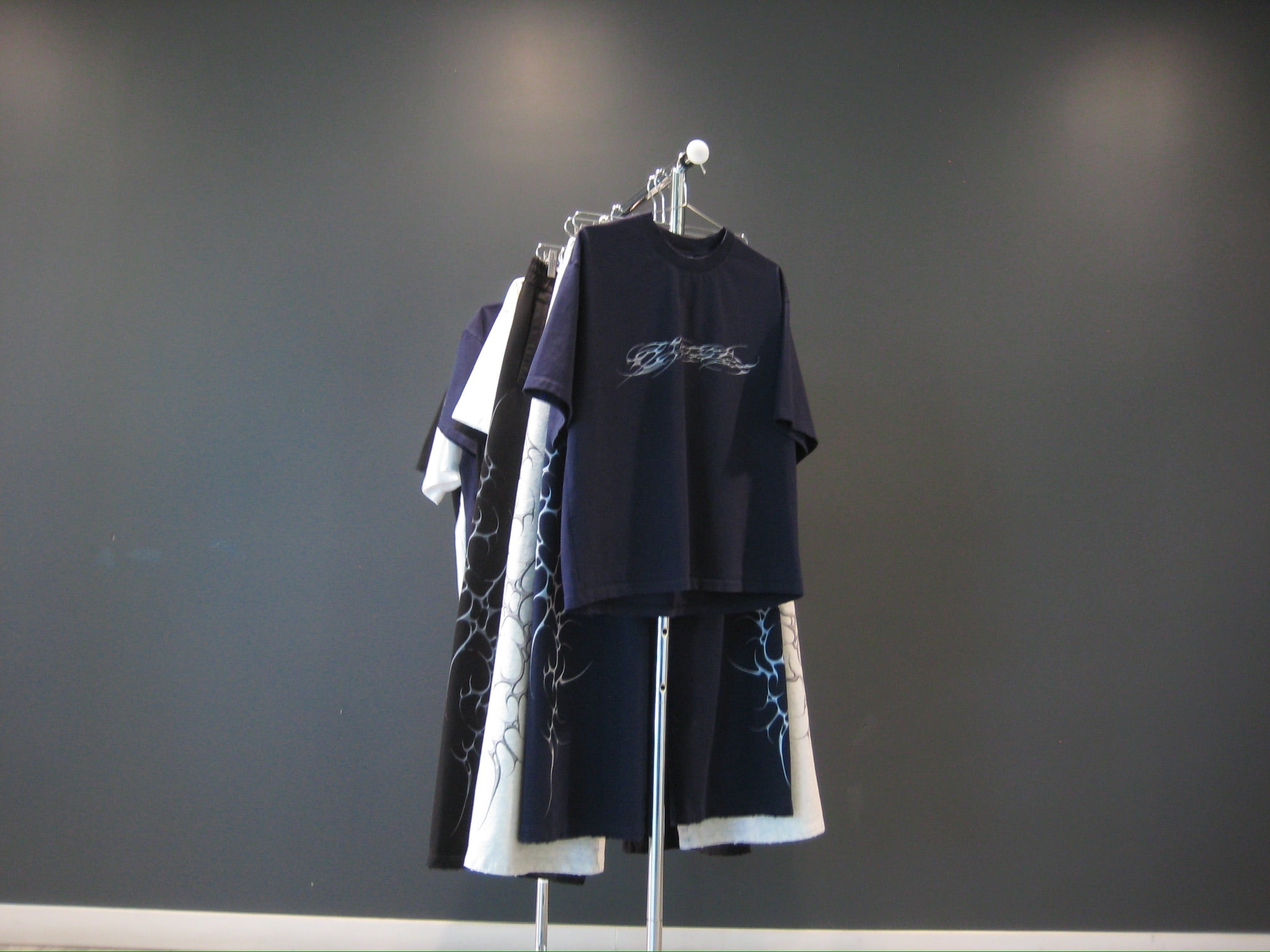 OVERTURE TEE - NAVY